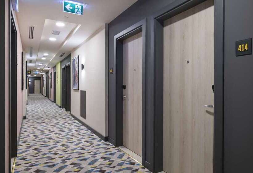 هتل Hampton By Hilton Doha Old Town