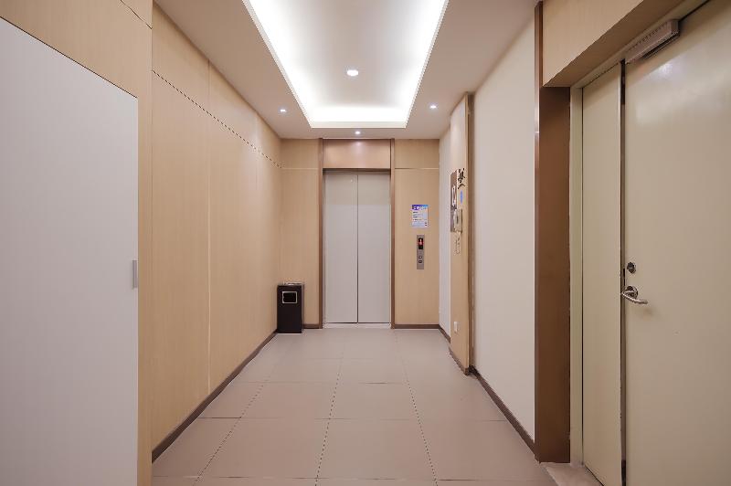 Отель Hanting Nanjing Wutang Plaza