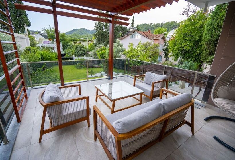 Отель Heart De Maison