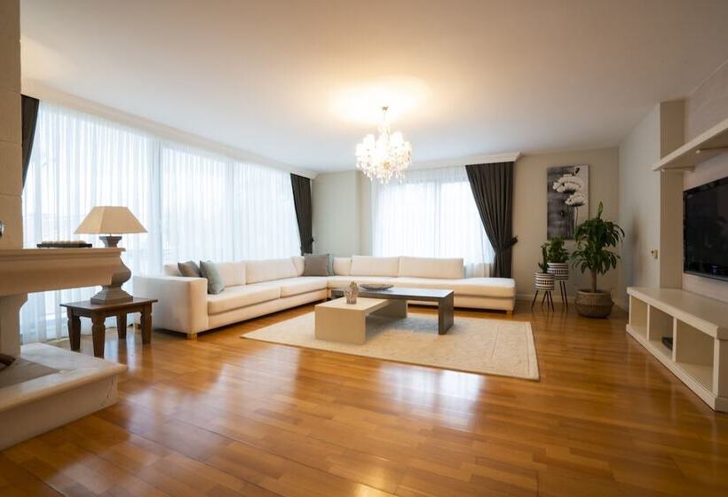 Отель Heart De Maison