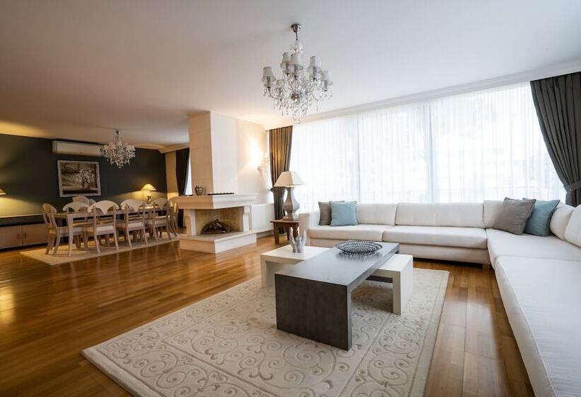 Отель Heart De Maison