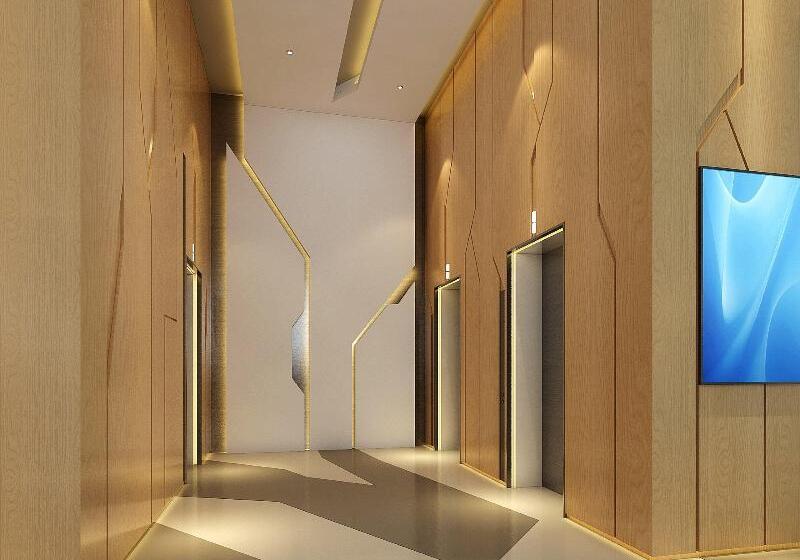 Отель Holiday Inn Express Chengdu Tianfu Airport Zone