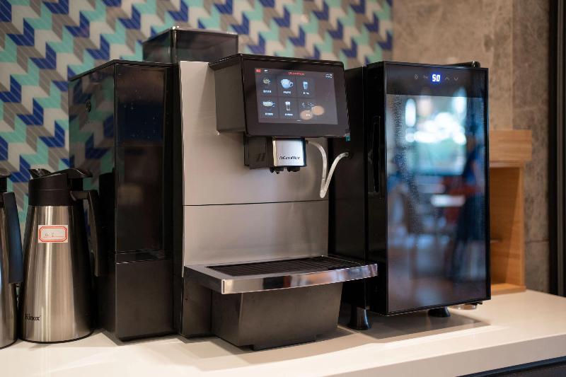 Отель Holiday Inn Express Chengdu Tianfu Airport Zone