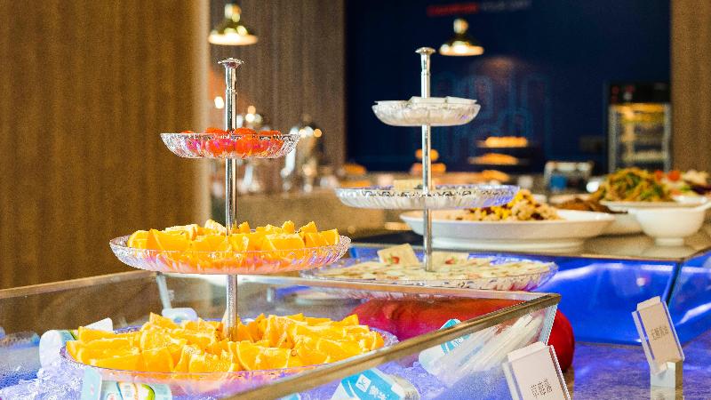 Отель Holiday Inn Express Chengdu Tianfu Airport Zone