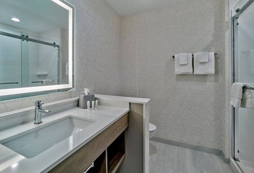 Отель Holiday Inn Express Huntsville Space Center, An Ihg