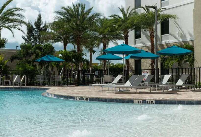 فندق Home2 Suites By Hilton Cape Canaveral Cruise Port, Fl
