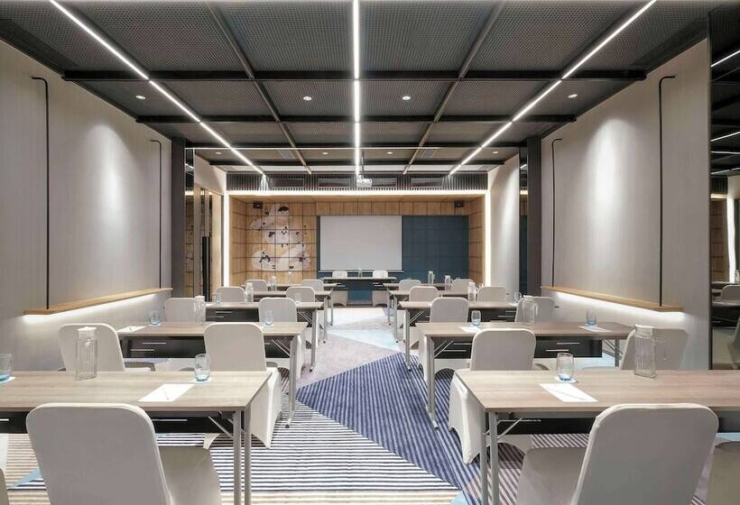 فندق Ibis Surabaya Tidar