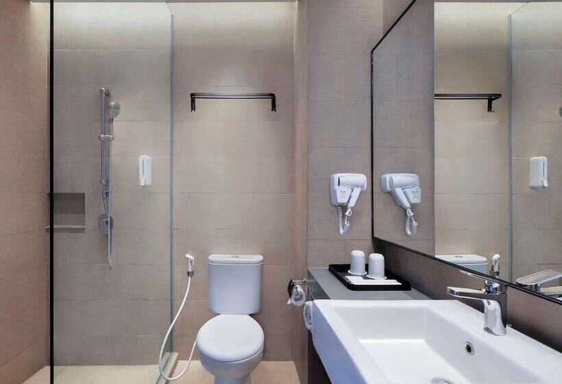 فندق Ibis Surabaya Tidar