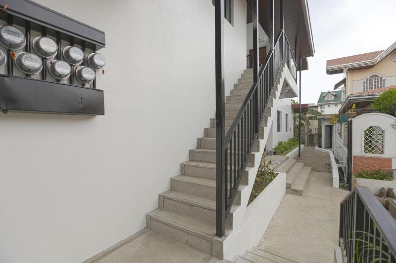 בית מלון כפרי Jade Apartelle By Oyo Rooms