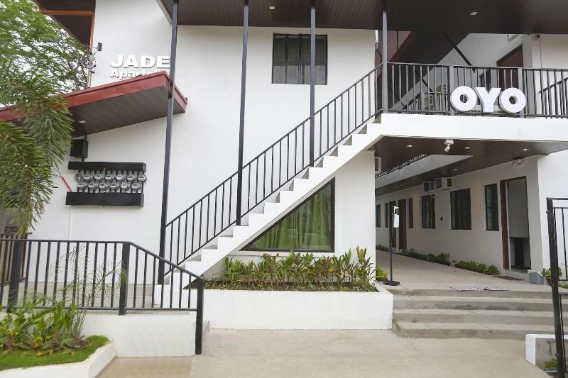 בית מלון כפרי Jade Apartelle By Oyo Rooms