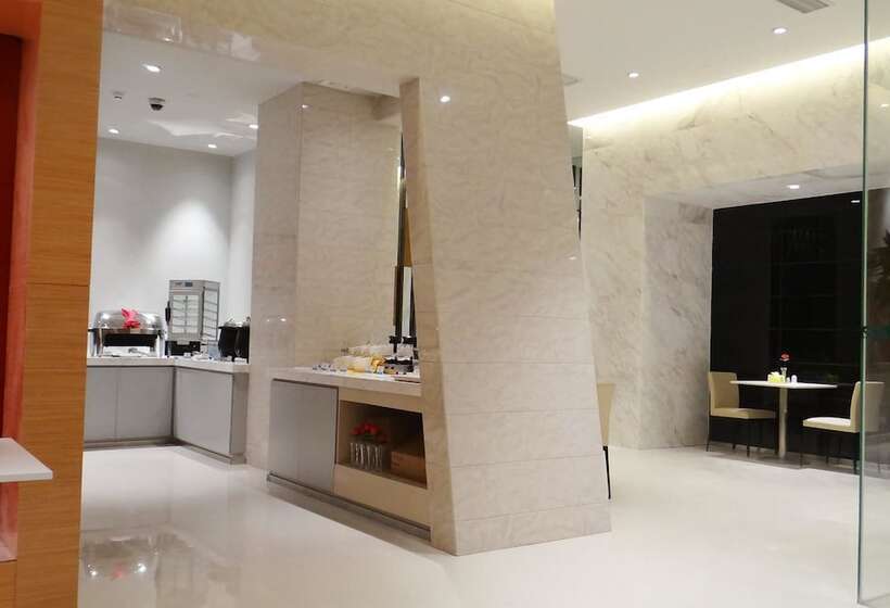 هتل Jinjiang Inn Sanya International Shopping Center