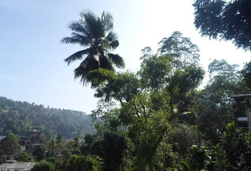 فندق Kandy Hills Resort