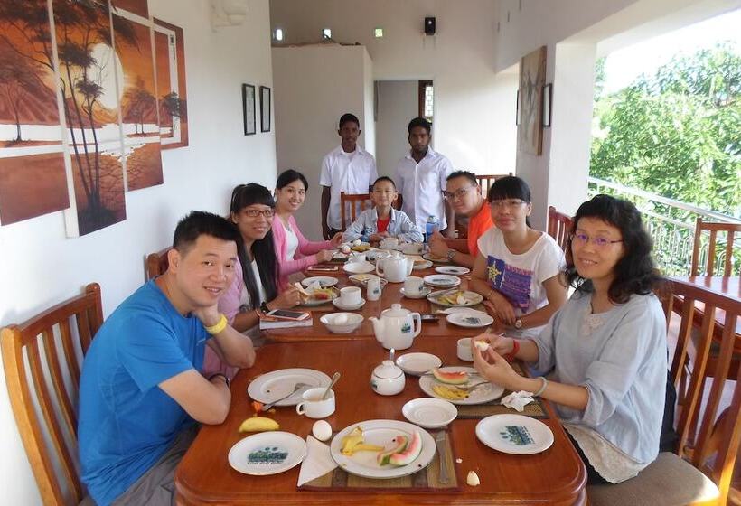 فندق Kandy Hills Resort