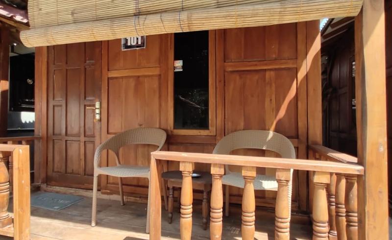 בית מלון כפרי Limasan Mbah Darmo