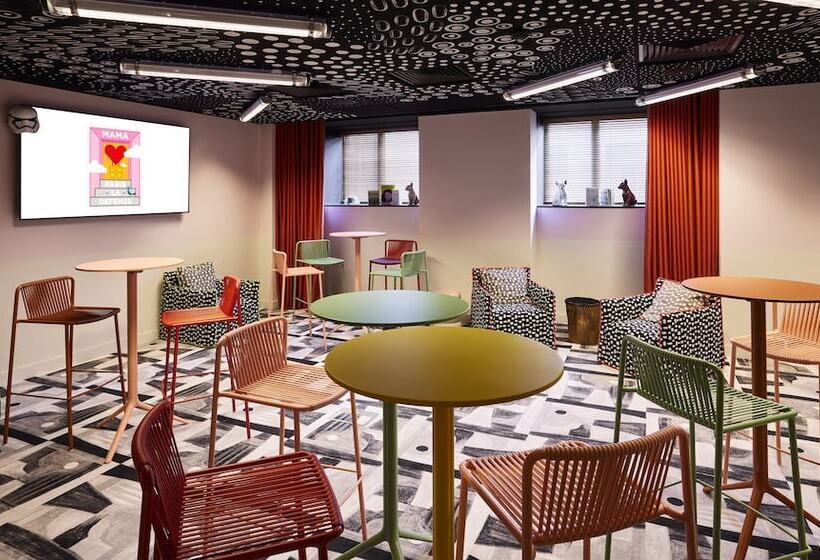 ホテル Mama Shelter Paris La Défense