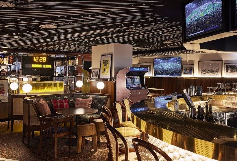 ホテル Mama Shelter Paris La Défense