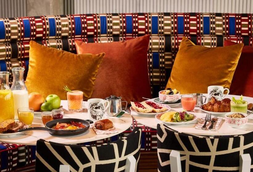 ホテル Mama Shelter Paris La Défense