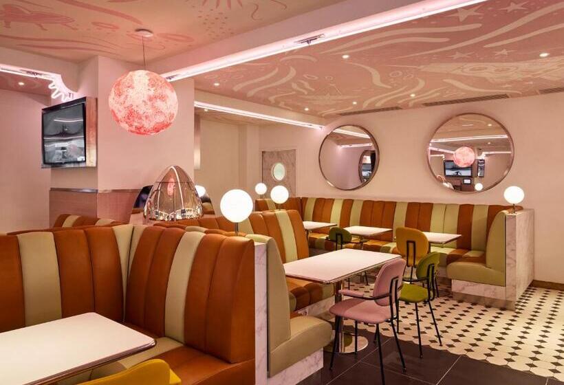 ホテル Mama Shelter Paris La Défense