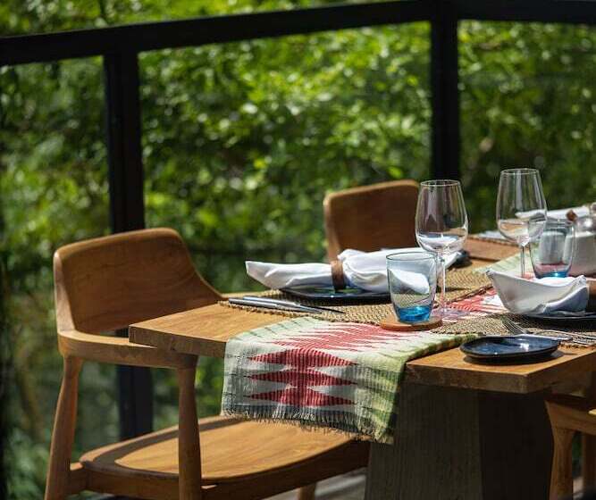 Отель Maua Nusa Penida