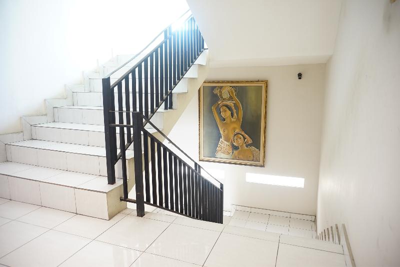 ホテル Oyo 90082 Gana Inn Legian