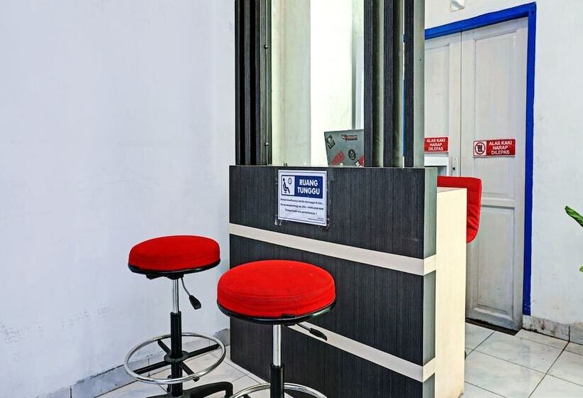 酒店 Oyo 90260 Bumi Merpati Residence