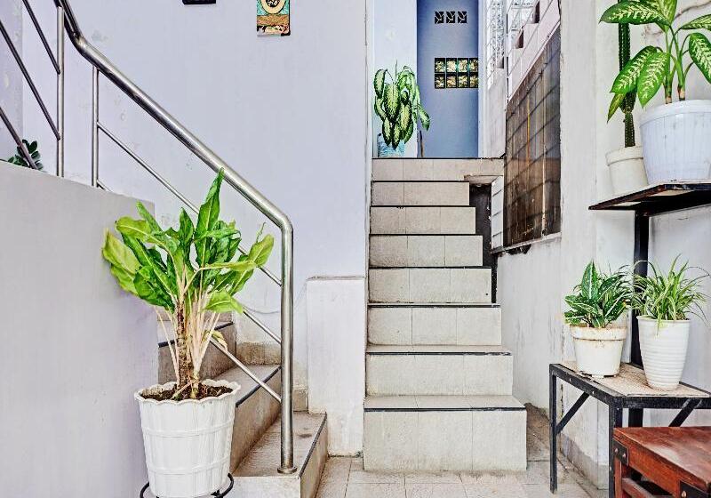 酒店 Oyo 90260 Bumi Merpati Residence