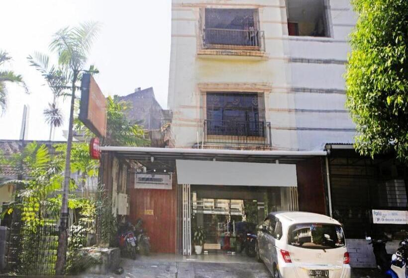 酒店 Oyo 90260 Bumi Merpati Residence