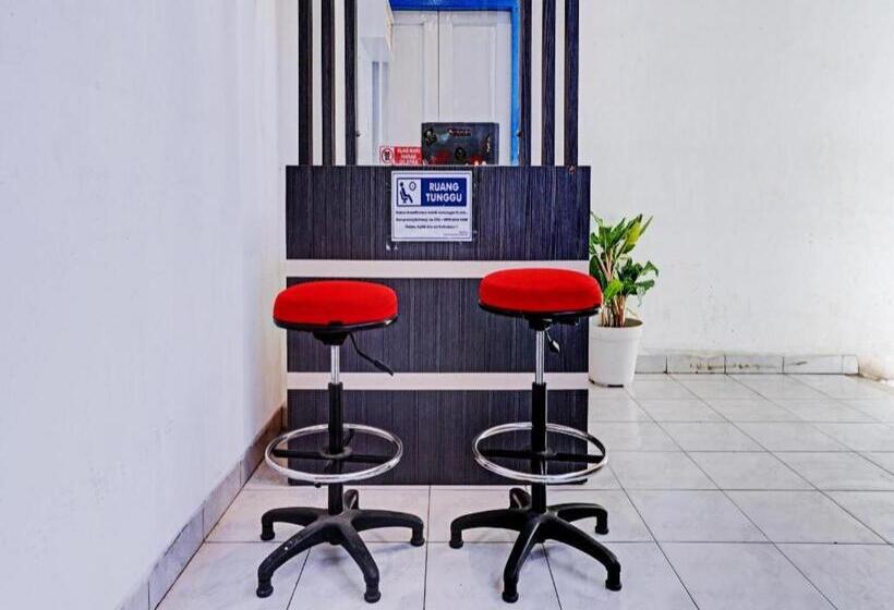 酒店 Oyo 90260 Bumi Merpati Residence