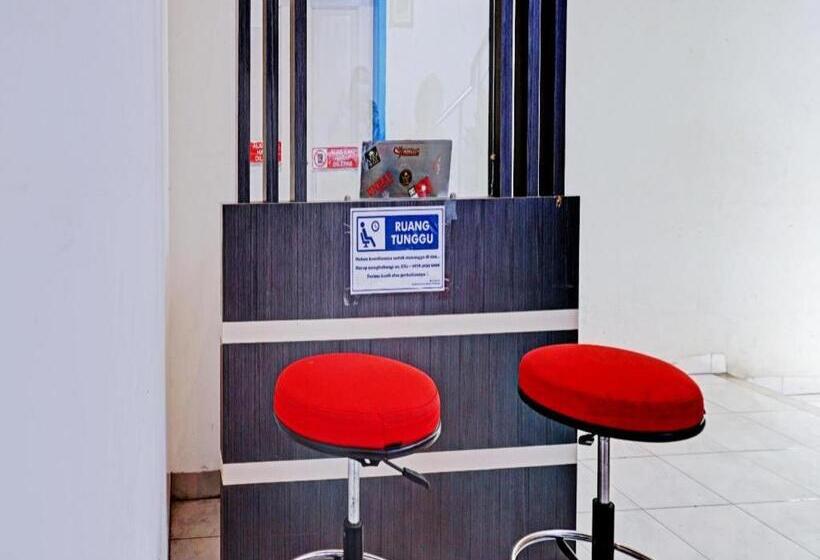 酒店 Oyo 90260 Bumi Merpati Residence