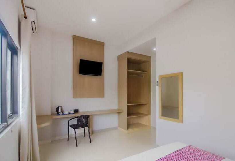 בית מלון כפרי Oyo 90312 Bahu Bay