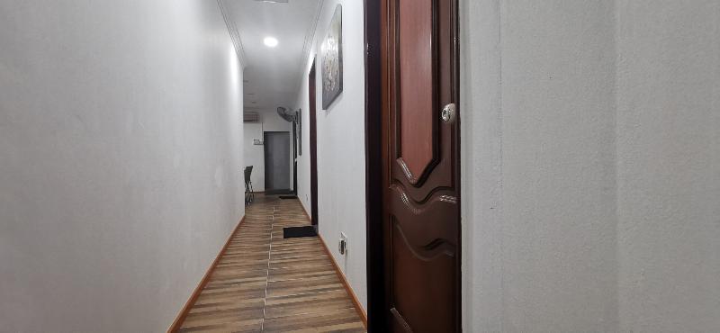 בית מלון כפרי Oyo Home 90372 Greybirds Hostel