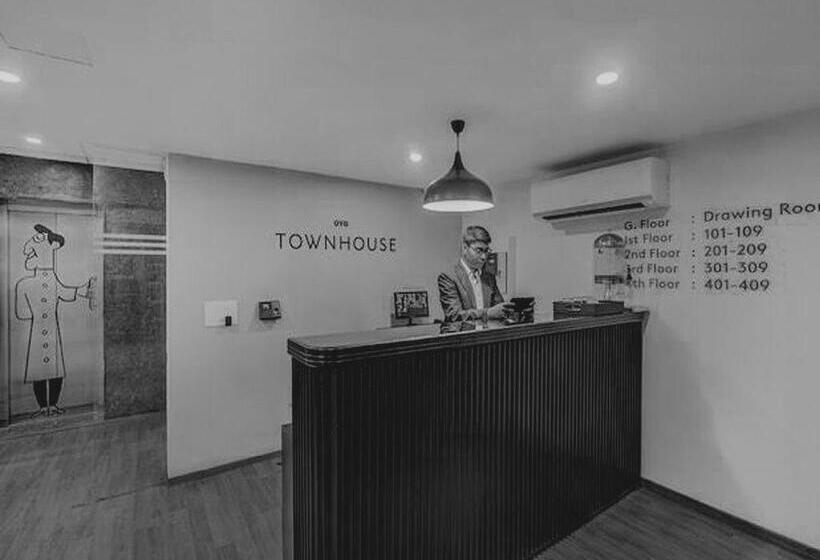 Отель Townhouse Golf Course Road