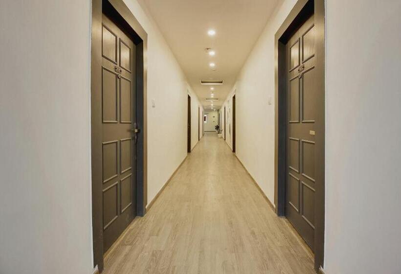 هتل Super Townhouse Begumpet Near Hyderabad Central