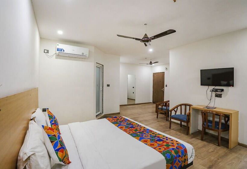 Fabhotel F9 Sector 58