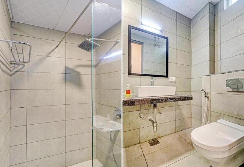 Отель Super Townhouse Sector 30 Near Botanic Garden Of Indian Republic