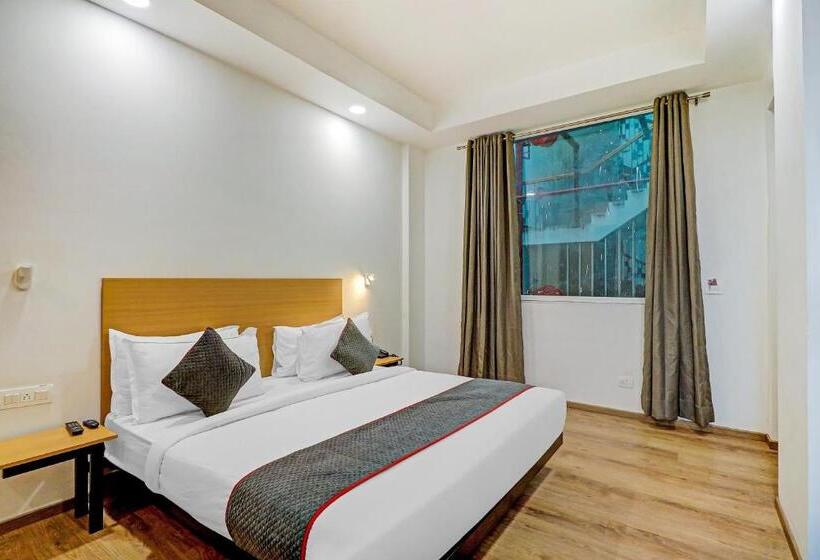 Отель Super Townhouse Sector 30 Near Botanic Garden Of Indian Republic