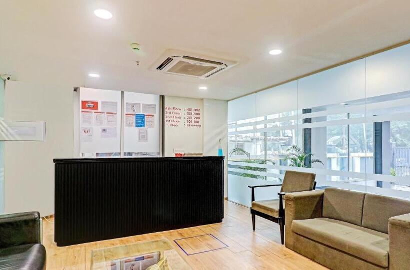 Отель Super Townhouse Sector 30 Near Botanic Garden Of Indian Republic