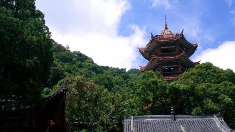 Pai Hotel Xichang Hangtian Avenue Jixiang Road