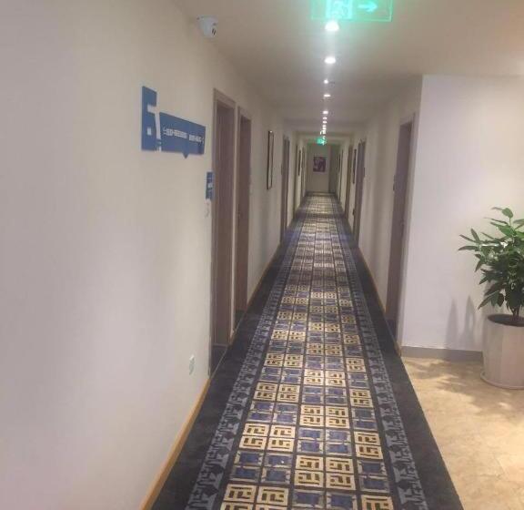 Pai Hotel Xichang Hangtian Avenue Jixiang Road