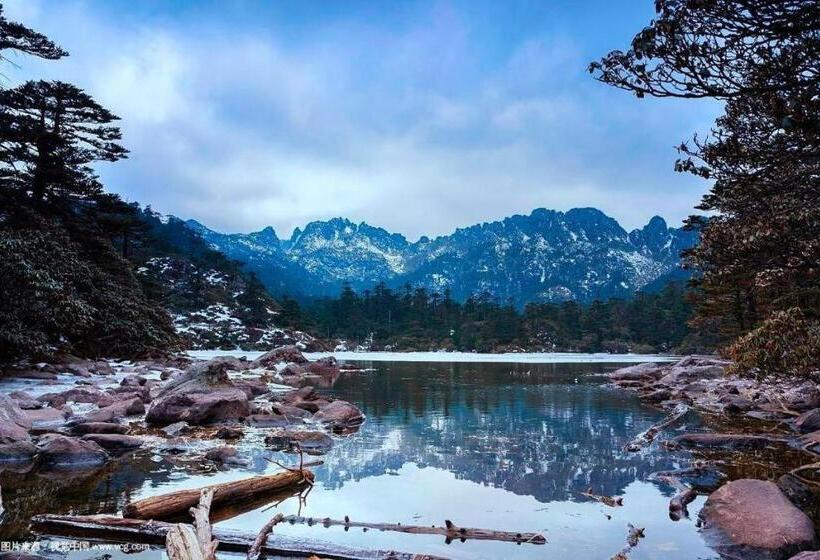 Pai Hotel Xichang Hangtian Avenue Jixiang Road