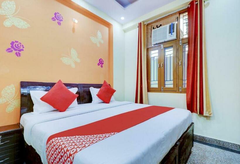 فندق Palace At Seventy Two By Oyo Room