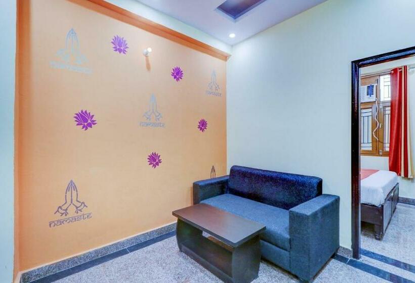 فندق Palace At Seventy Two By Oyo Room