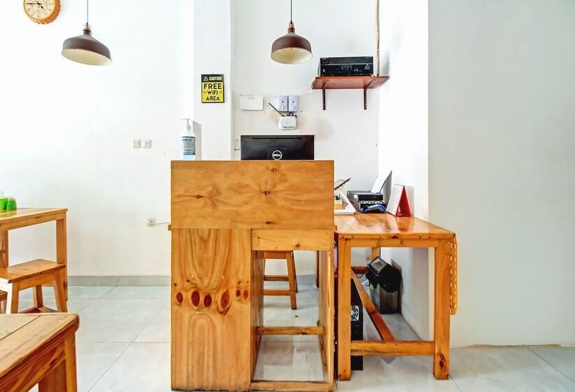 호텔 Palembang Residence By Oyo Room