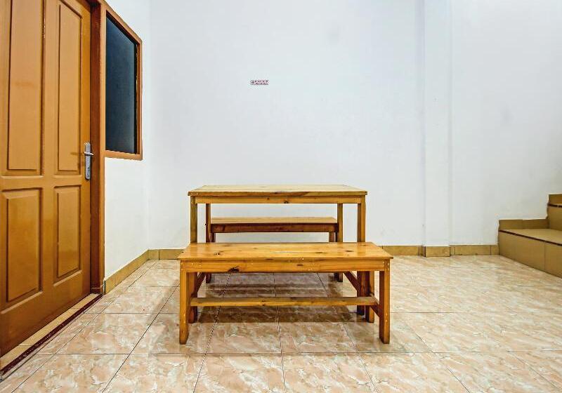 호텔 Palembang Residence By Oyo Room