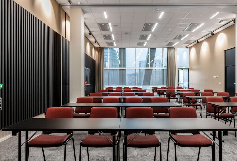 هتل Radisson Red Oslo økern