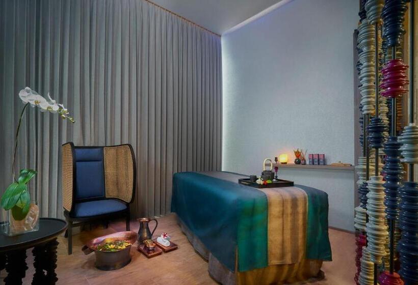 Отель Renaissance Bali Nusa Dua Resort