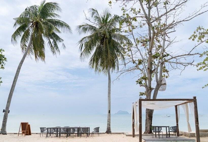هتل Royal Yao Yai Island Beach Resort