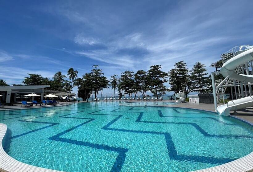 Отель Royal Yao Yai Island Beach Resort