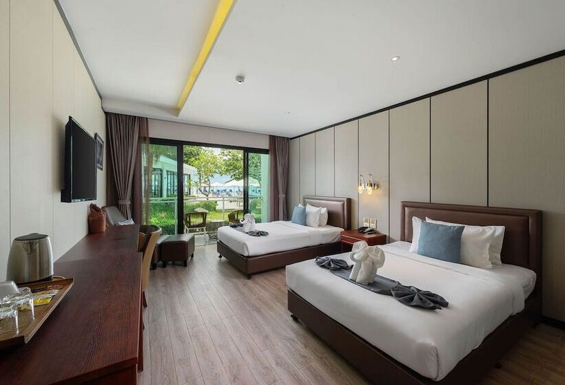 هتل Royal Yao Yai Island Beach Resort