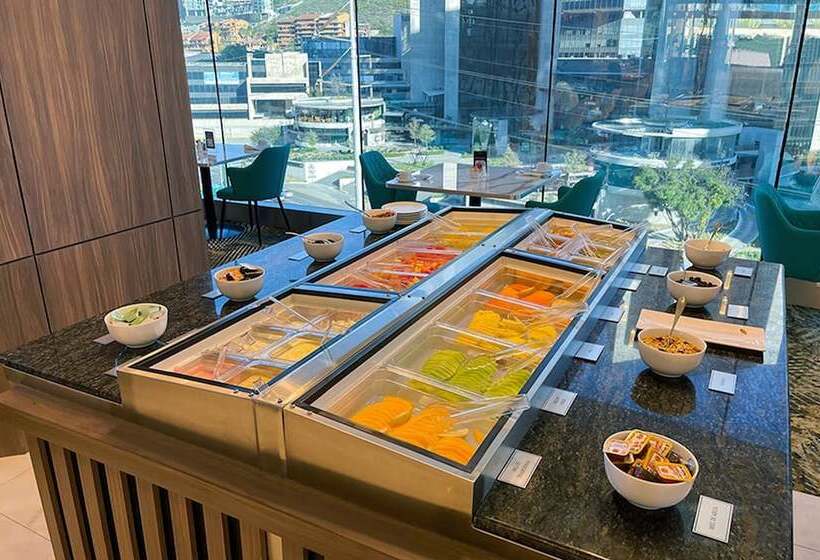 Отель Safi Royal Luxury Metropolitan